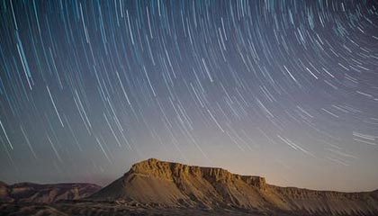 九游娱乐-社交媒体热议：谁是本赛季最耀眼的车手？