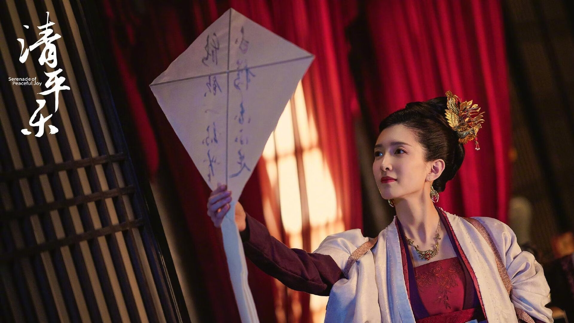 强队实力横扫对手，场上战斗激烈令人目不转睛，队伍很强